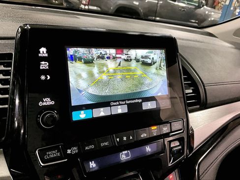 Used 2023 Honda Odyssey Touring image 28
