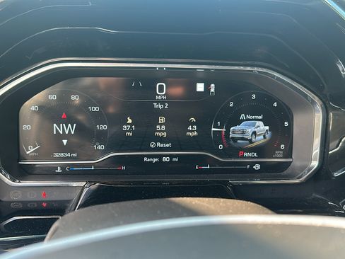 Used 2022 GMC Sierra 1500 SLE image 11