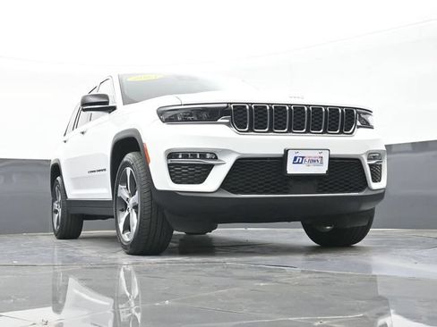 Used 2023 Jeep Grand Cherokee Limited AWD/4WD image 53