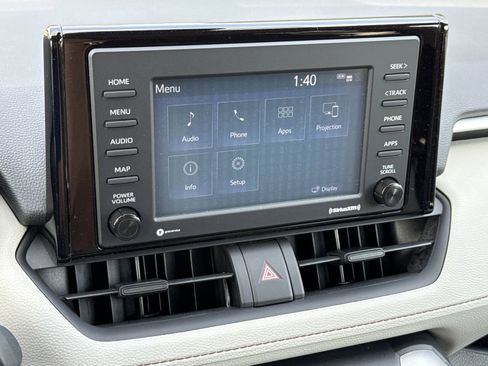 Used 2020 Toyota RAV4 XLE image 21