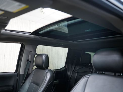 Used 2018 Ford F150 Lariat w/ Equipment Group 502A Luxury AWD/4WD image 25