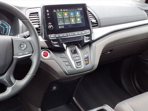 Used 2018 Honda Odyssey EX image 5