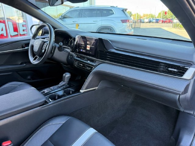 Used 2025 Toyota Camry SE FWD image 20