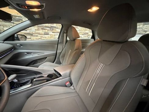 Certified 2024 Hyundai Elantra SEL FWD image 13