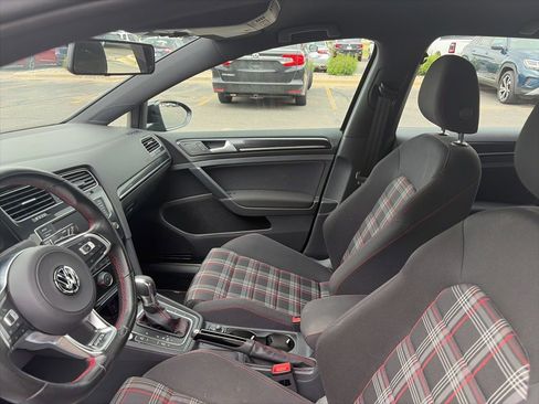 Used 2017 Volkswagen GTI Sport FWD image 10