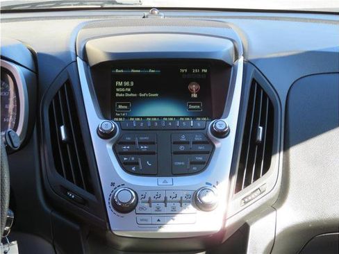 Used 2016 Chevrolet Equinox LT image 6