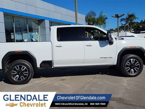 Used 2021 GMC Sierra 2500 AT4 w/ AT4 Premium Plus Package image 9