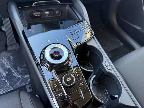 New 2025 Kia Sportage LX image 9