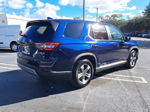 Certified 2025 Honda Pilot EX-L image 6