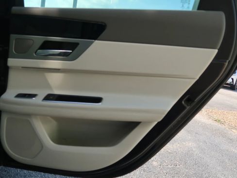 Used 2017 Jaguar XF Prestige image 50