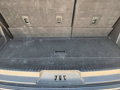 Used 2019 Ford Expedition XLT w/ Equipment Group 202A RWD image 31