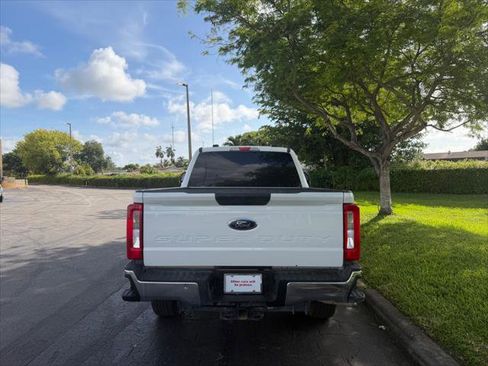 Used 2024 Ford F250 XLT w/ FX4 Off-Road Package AWD/4WD image 6