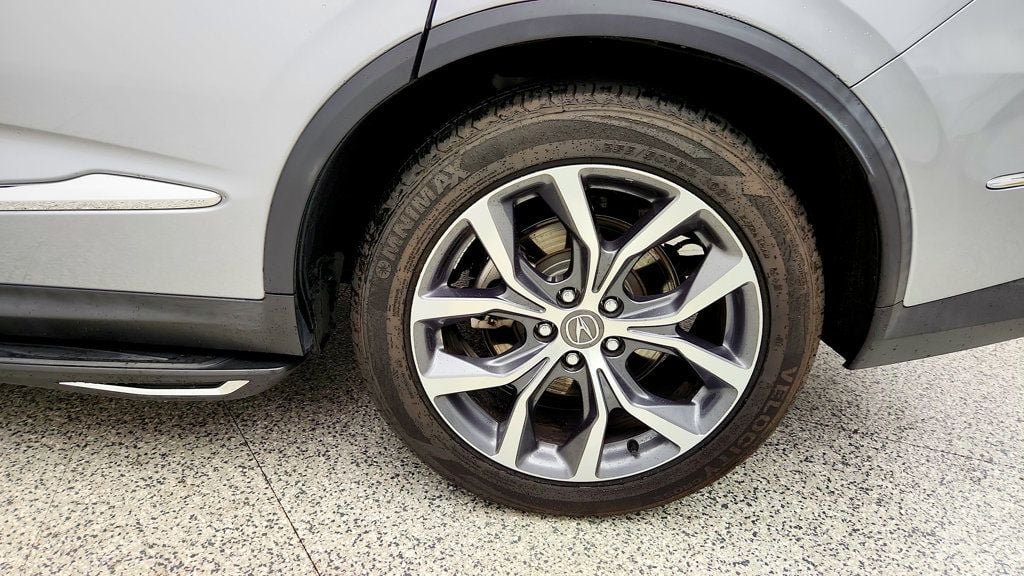 Used 2023 Acura MDX w/ Technology Package FWD image 9