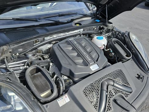 Used 2018 Porsche Macan S image 33