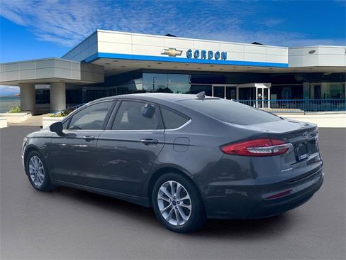 Used 2020 Ford Fusion SE image 7