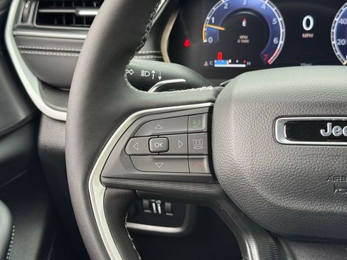 New 2025 Jeep Grand Cherokee L Altitude image 15
