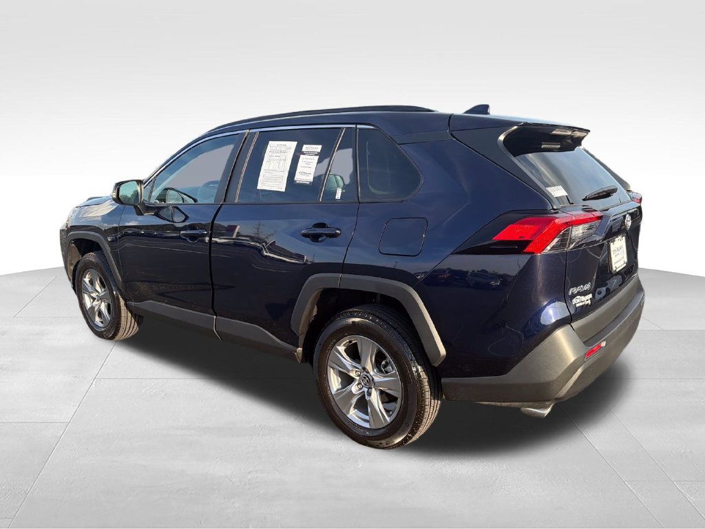 Used 2025 Toyota RAV4 XLE w/ Convenience Package AWD/4WD image 4