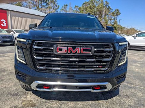 Certified 2025 GMC Yukon XL AT4 Ultimate w/ LPO, Floor Liner Package AWD/4WD image 13