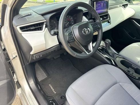 Used 2025 Toyota Corolla SE FWD image 24