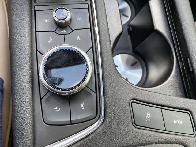 Used 2024 Cadillac XT6 Premium Luxury w/ Platinum Package FWD image 27