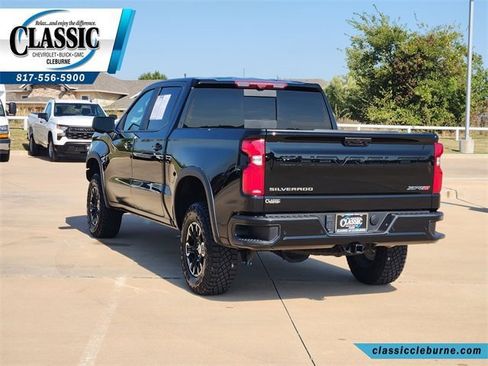 Used 2024 Chevrolet Silverado 1500 ZR2 w/ Technology Package image 7