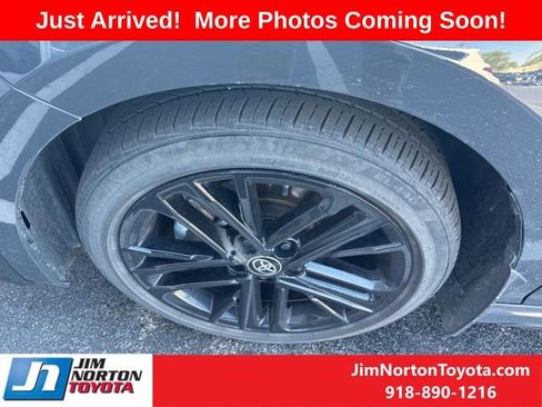 Used 2025 Toyota Camry SE w/ Multimedia Upgrade Package image 8