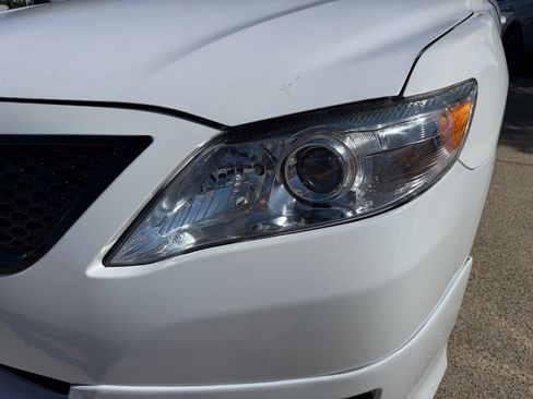 Used 2011 Toyota Camry SE FWD image 9