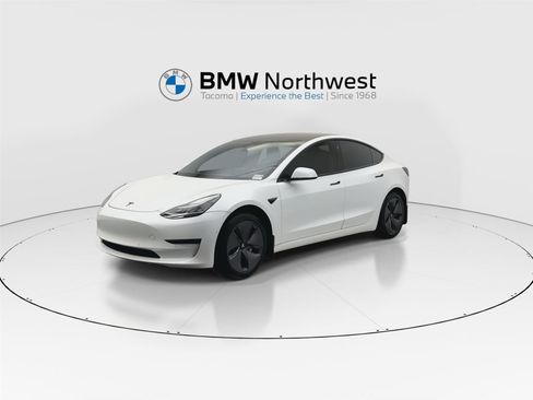 Used 2017 Tesla Model 3 Standard Range image 9