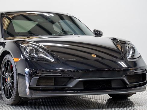 Used 2019 Porsche 718 Cayman GTS image 3