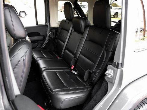 Used 2022 Jeep Wrangler Unlimited Sahara w/ Cold Weather Group image 51