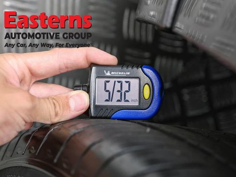 Used 2023 Chrysler 300 S RWD image 25