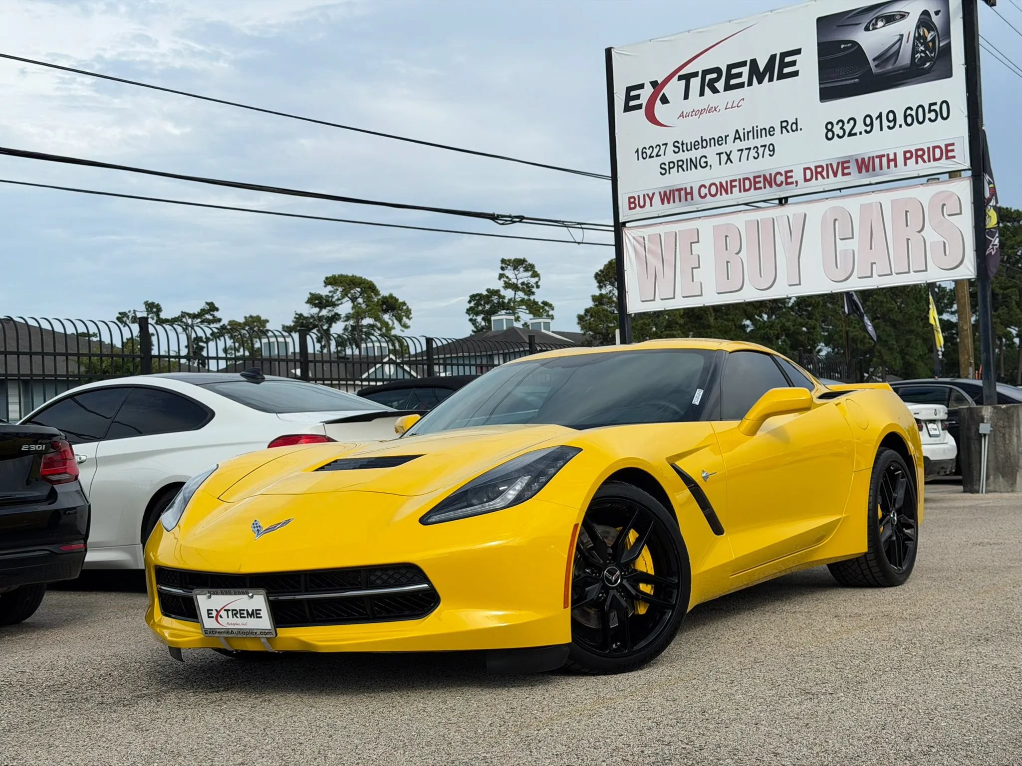 Used 2015 Chevrolet Corvette Stingray Coupe w/ 2LT Preferred Equipment Group RWD image 1