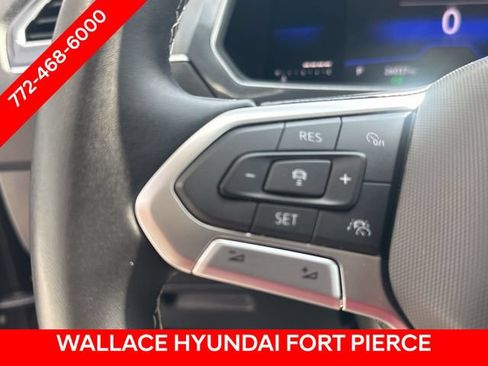 Used 2022 Volkswagen Tiguan SE FWD image 25