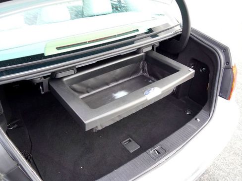 Used 2016 Mercedes-Benz E 350 Sedan image 31