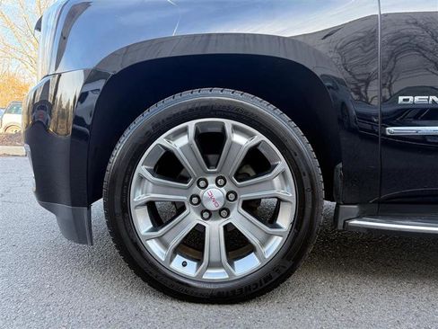 Used 2017 GMC Yukon Denali w/ Open Road Package image 9