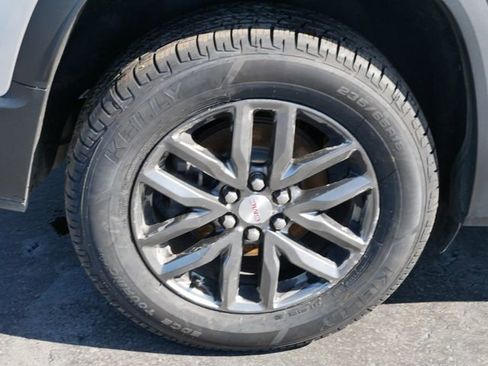 Used 2019 GMC Acadia SLT image 5