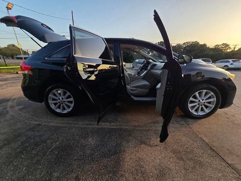 Used 2012 Toyota Venza LE image 45
