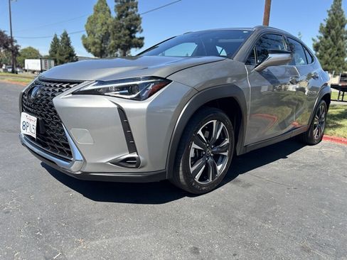 Used 2020 Lexus UX 200 w/ Accessory Package FWD image 7