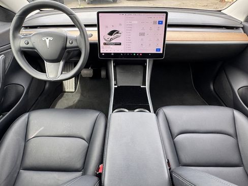 Used 2018 Tesla Model 3 Long Range image 24