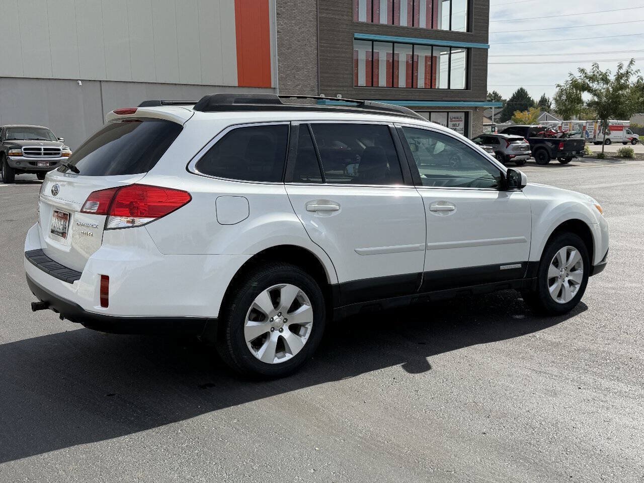 Used 2010 Subaru Outback 3.6R Limited AWD/4WD image 12