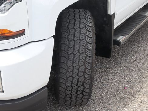 Used 2018 Chevrolet Silverado 1500 LT w/ All Star Edition AWD/4WD image 51