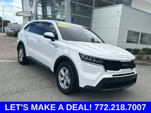 Used 2023 Kia Sorento LX FWD image 4