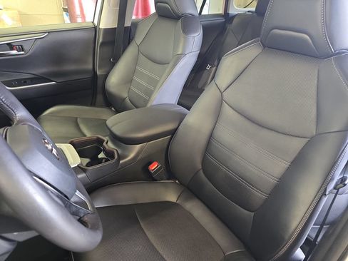 Used 2020 Toyota RAV4 Limited w/ Limited Grade Weather Package AWD/4WD image 16