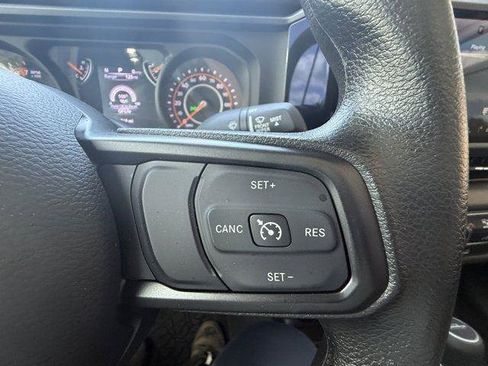 Used 2025 Jeep Gladiator Sport AWD/4WD image 23