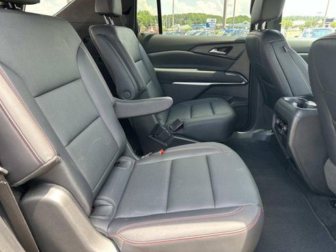Used 2024 Chevrolet Traverse Z71 AWD/4WD image 15
