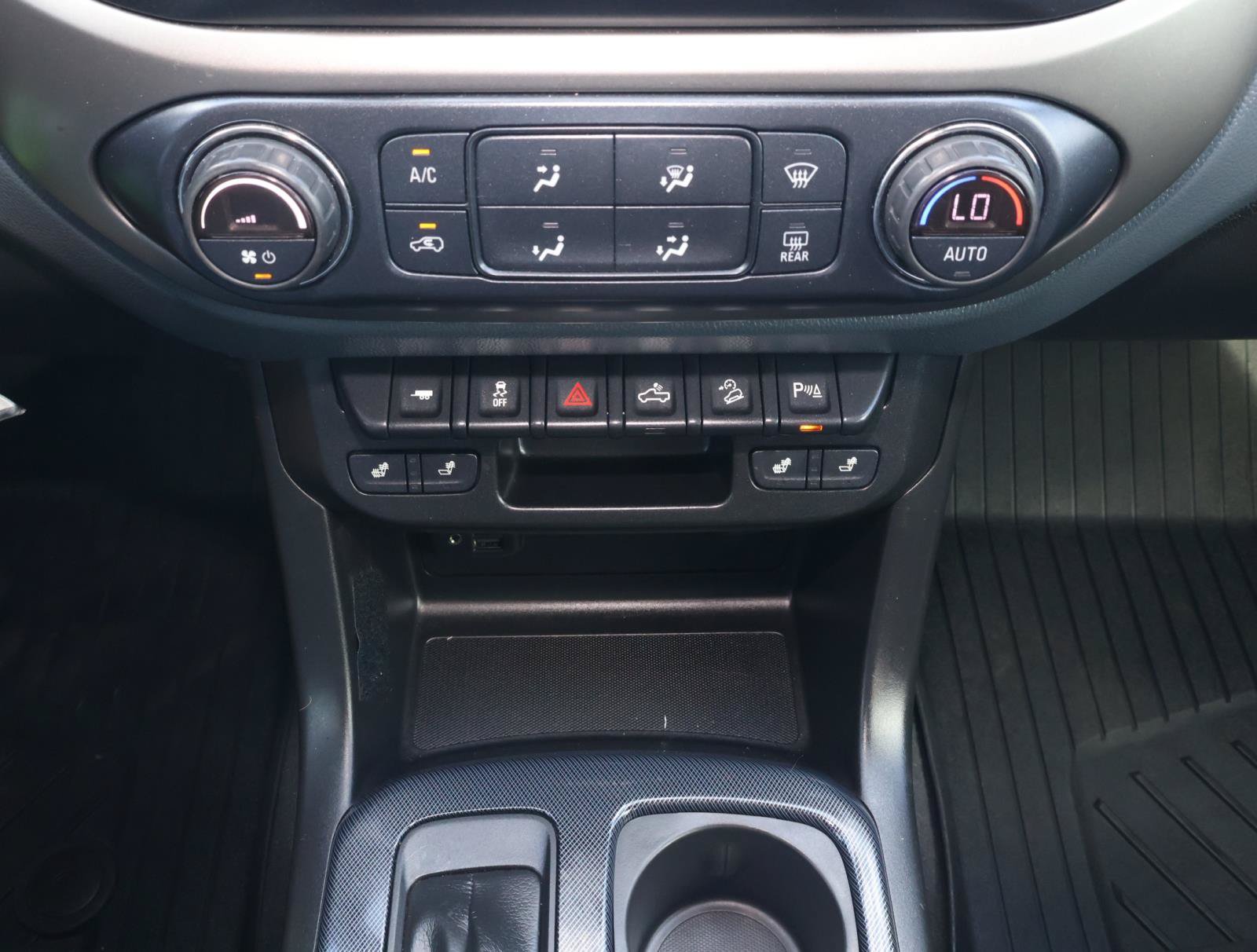 Used 2020 Chevrolet Colorado Z71 RWD image 24