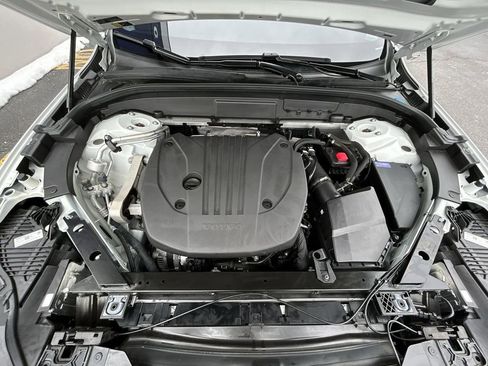 Certified 2023 Volvo XC60 B5 Plus w/ Climate Package image 14