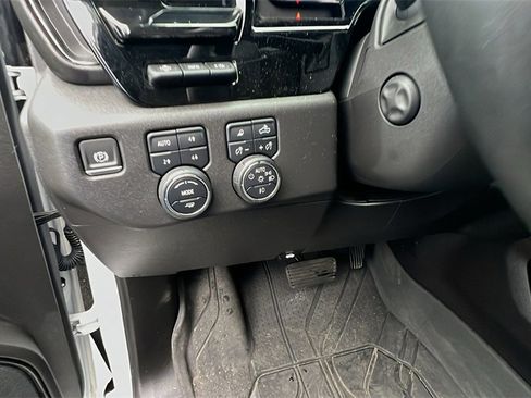 Used 2024 Chevrolet Silverado 1500 ZR2 w/ Technology Package image 23