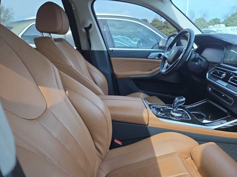Used 2021 BMW X7 xDrive40i w/ Executive Package image 11