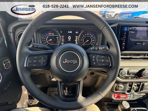Used 2025 Jeep Wrangler Unlimited Rubicon image 15